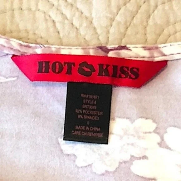 $10 CLEARANCE! Hot Kiss Mauve Velvet Rose Bell Sleeve Top - Picture 9 of 10